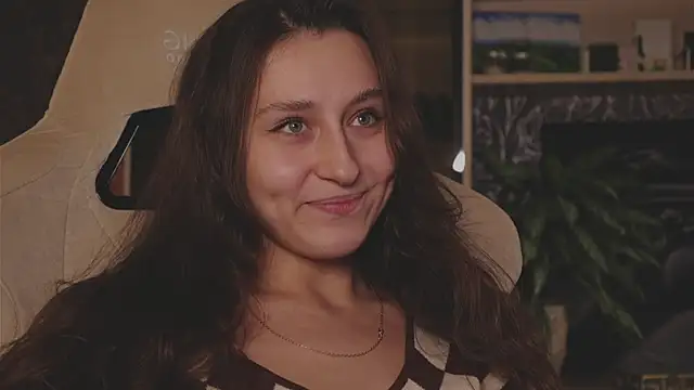 Snapshot of Chill_out_with_Salvia chatting on December 5, 2025, 2:14 pm Chill out with Salvia online show from December 5, 2025, 2:14 pm