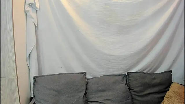 Mhelanny2 online show from December 15, 2025, 6:45 pm