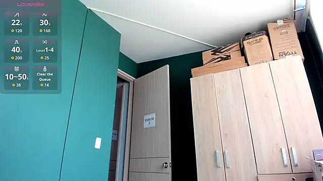 Snapshot of StefanyMiler chatting on October 31, 2025, 6:31 pm StefanyMiler online show from October 31, 2025, 6:31 pm