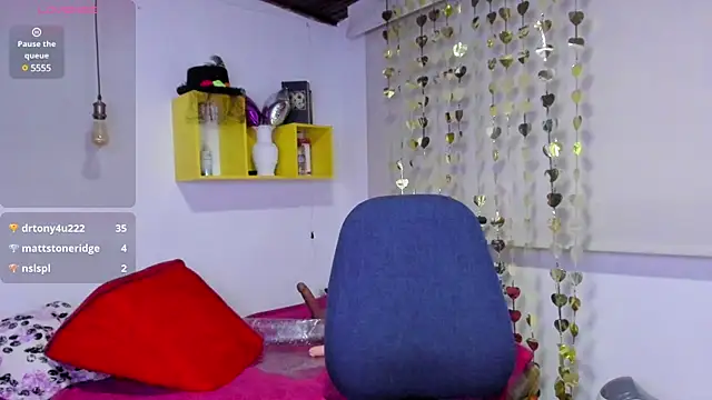 yasmin goldenst online show from January 3, 2025, 10:40 pm