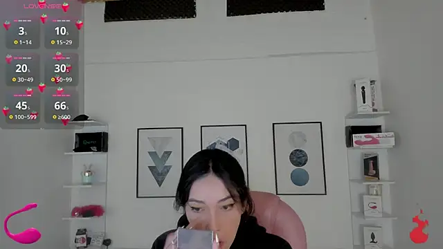 Snapshot of cristal__hot_1 chatting on January 20, 2025, 4:10 am cristal hot 1 online show from January 20, 2025, 4:10 am