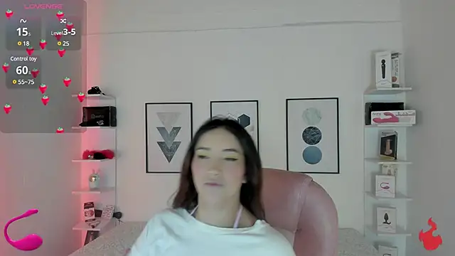 Snapshot of cristal__hot_1 chatting on January 24, 2025, 4:05 am cristal hot 1 online show from January 24, 2025, 4:05 am