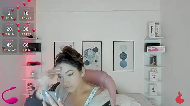 Snapshot of cristal__hot_1 chatting on January 31, 2025, 4:03 am cristal hot 1 online show from January 31, 2025, 4:03 am