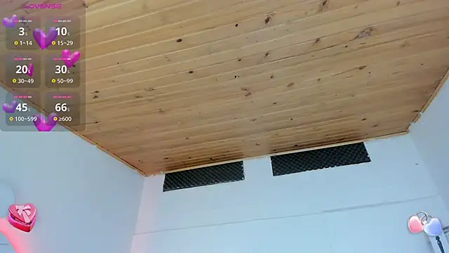 Snapshot of cristal__hot_1 chatting on February 11, 2025, 4:01 am cristal hot 1 online show from February 11, 2025, 4:01 am