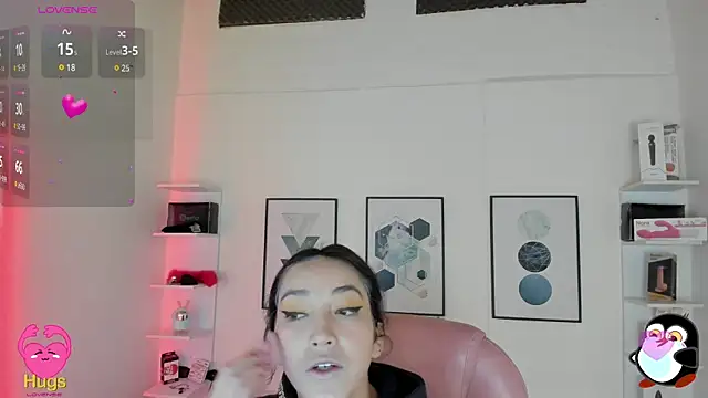 Snapshot of cristal__hot_1 chatting on February 14, 2025, 4:04 am cristal hot 1 online show from February 14, 2025, 4:04 am