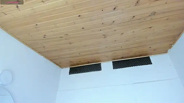 Snapshot of cristal__hot_1 chatting on February 15, 2025, 4:03 am cristal hot 1 online show from February 15, 2025, 4:03 am