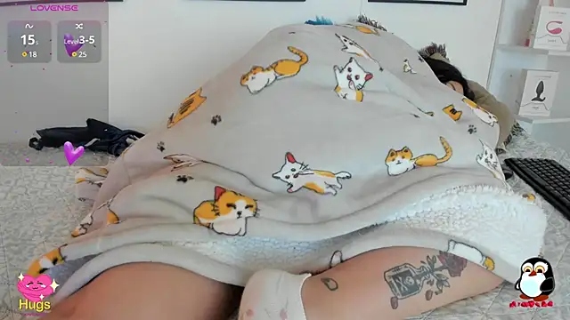 Snapshot of cristal__hot_1 chatting on February 21, 2025, 10:17 am cristal hot 1 online show from February 21, 2025, 10:17 am