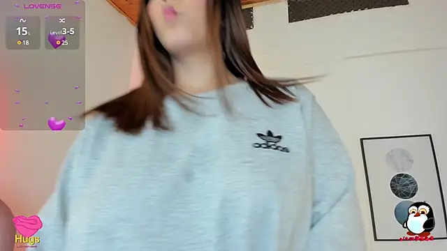 Snapshot of cristal__hot_1 chatting on February 21, 2025, 1:22 pm cristal hot 1 online show from February 21, 2025, 1:22 pm