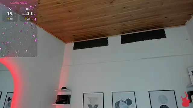 Snapshot of cristal__hot_1 chatting on March 10, 2025, 10:15 am cristal hot 1 online show from March 10, 2025, 10:15 am