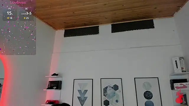 Snapshot of cristal__hot_1 chatting on March 15, 2025, 10:13 am cristal hot 1 online show from March 15, 2025, 10:13 am