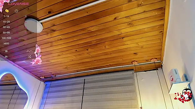 Snapshot of cristal__hot_1 chatting on September 12, 2025, 5:07 am cristal hot 1 online show from September 12, 2025, 5:07 am