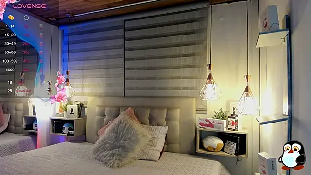 Snapshot of cristal__hot_1 chatting on September 21, 2025, 5:09 am cristal hot 1 online show from September 21, 2025, 5:09 am