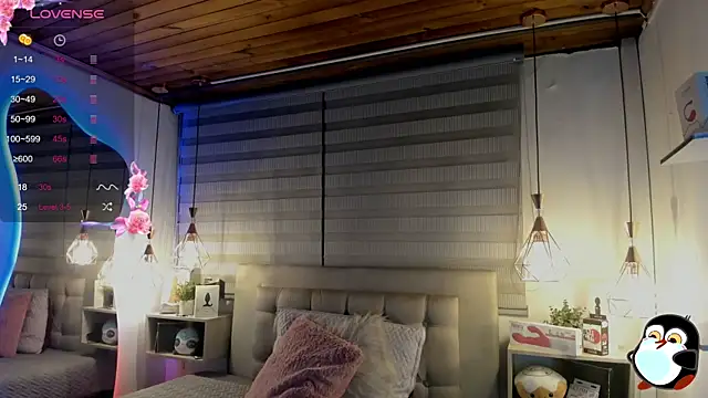 Snapshot of cristal__hot_1 chatting on October 17, 2025, 5:10 am cristal hot 1 online show from October 17, 2025, 5:10 am