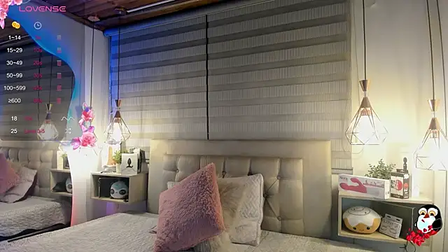 Snapshot of cristal__hot_1 chatting on October 24, 2025, 5:04 am cristal hot 1 online show from October 24, 2025, 5:04 am