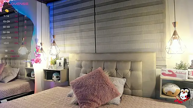 Snapshot of cristal__hot_1 chatting on October 28, 2025, 5:11 am cristal hot 1 online show from October 28, 2025, 5:11 am