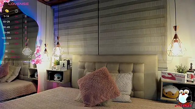 Snapshot of cristal__hot_1 chatting on November 11, 2025, 5:07 am cristal hot 1 online show from November 11, 2025, 5:07 am