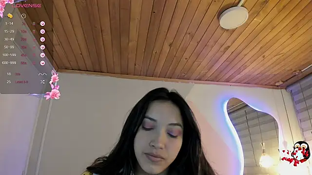 Snapshot of cristal__hot_1 chatting on January 6, 2026, 5:11 am cristal hot 1 online show from January 6, 2026, 5:11 am