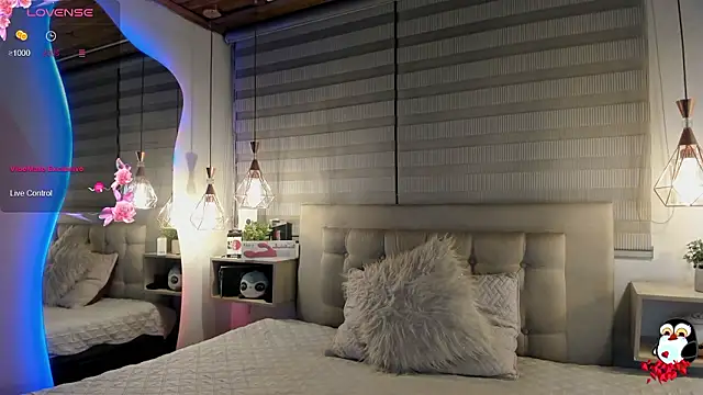 Snapshot of cristal__hot_1 chatting on January 10, 2026, 5:09 am cristal hot 1 online show from January 10, 2026, 5:09 am