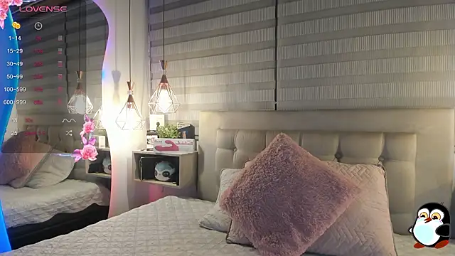 Snapshot of cristal__hot_1 chatting on January 19, 2026, 5:00 am cristal hot 1 online show from January 19, 2026, 5:00 am