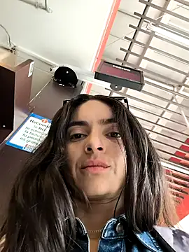 Sam Sara online show from December 22, 2025, 3:42 pm