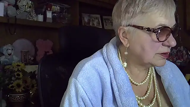 SweetCherry27 online show from October 15, 2025, 5:35 pm