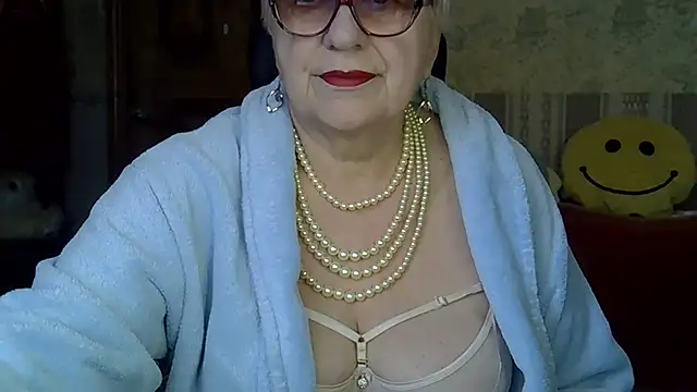 Snapshot of SweetCherry27 chatting on April 8, 2026, 4:45 am SweetCherry27 online show from April 8, 2026, 4:45 am