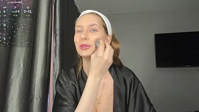 Snapshot of SofyBruno chatting on January 15, 2026, 6:29 am SofyBruno online show from January 15, 2026, 6:29 am