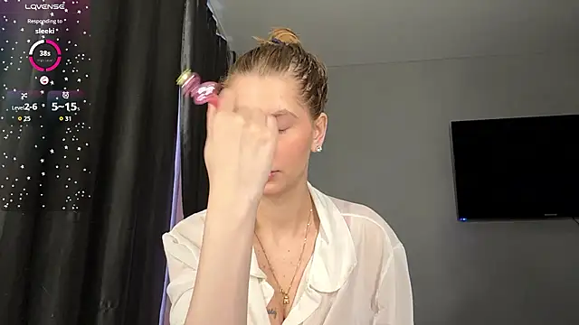 Snapshot of SofyBruno chatting on January 19, 2026, 7:01 am SofyBruno online show from January 19, 2026, 7:01 am