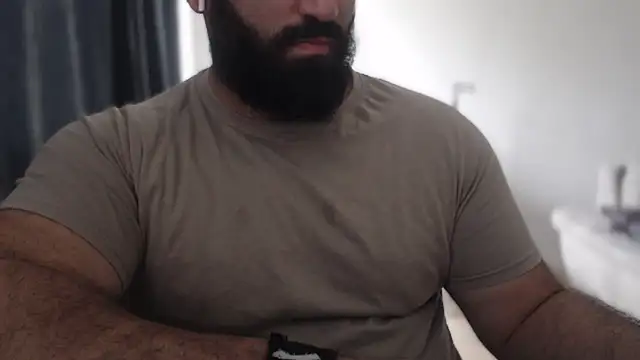 hugemachohandsome online show from September 22, 2025, 7:10 am