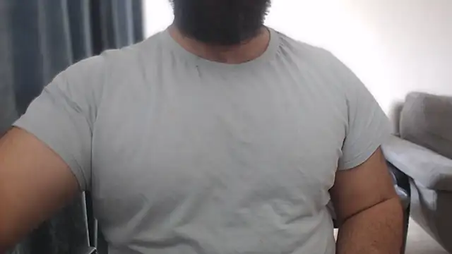 hugemachohandsome online show from September 28, 2025, 10:42 am