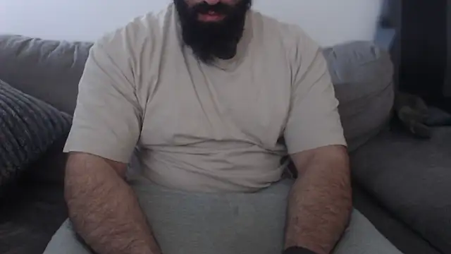 Snapshot of hugemachohandsome chatting on April 29, 2026, 5:55 am hugemachohandsome online show from April 29, 2026, 5:55 am