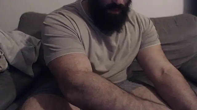 Snapshot of hugemachohandsome chatting on May 16, 2026, 7:23 pm hugemachohandsome online show from May 16, 2026, 7:23 pm