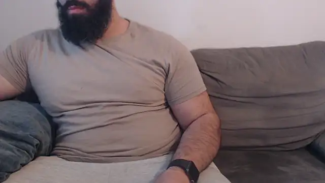 Snapshot of hugemachohandsome chatting on May 18, 2026, 3:07 pm hugemachohandsome online show from May 18, 2026, 3:07 pm
