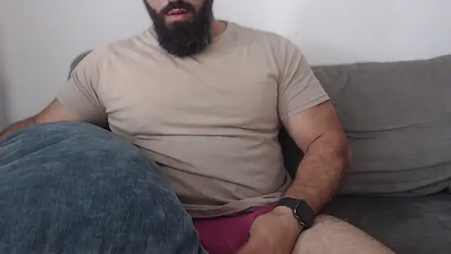 Snapshot of hugemachohandsome chatting on July 8, 2026, 7:35 am hugemachohandsome online show from July 8, 2026, 7:35 am