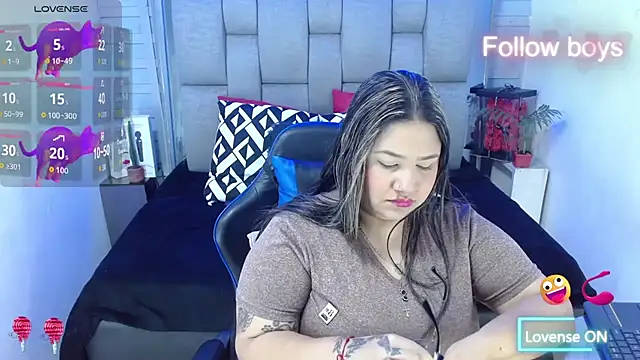 Snapshot of evelin_zaens chatting on November 17, 2025, 4:18 am evelin zaens online show from November 17, 2025, 4:18 am