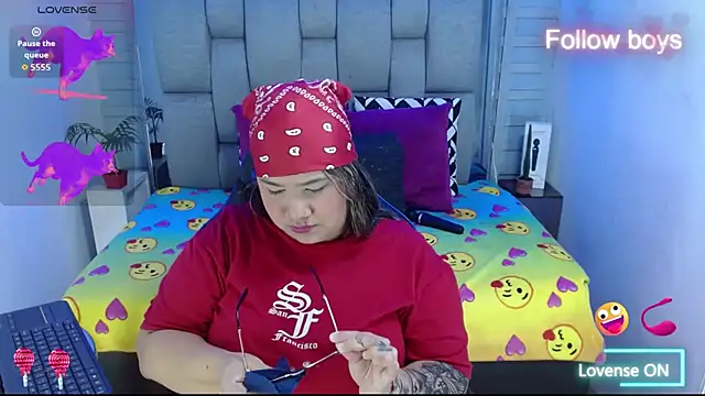 Snapshot of evelin_zaens chatting on December 5, 2025, 4:21 am evelin zaens online show from December 5, 2025, 4:21 am