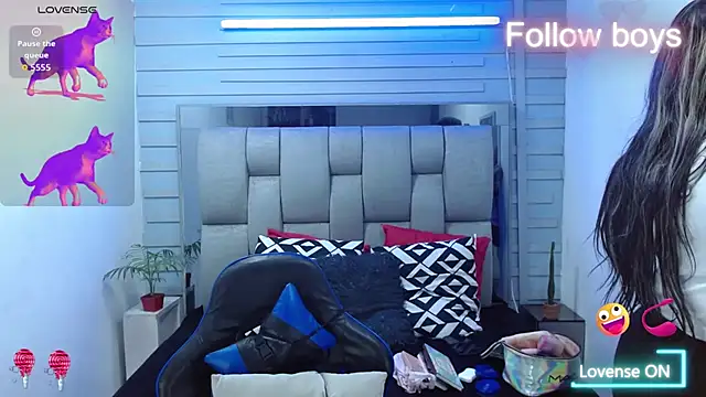 evelin zaens online show from January 11, 2026, 4:17 am