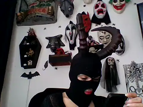 Snapshot of FeticheMacabre chatting on November 9, 2025, 4:16 pm FeticheMacabre online show from November 9, 2025, 4:16 pm