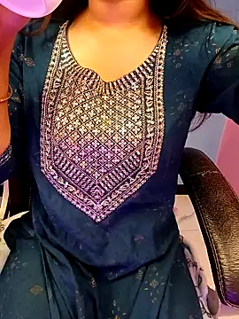 Snapshot of Aditi_1 chatting on February 4, 2025, 11:59 pm Aditi 1 online show from February 4, 2025, 11:59 pm
