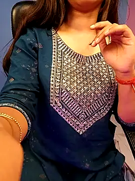 Snapshot of Aditi_1 chatting on February 5, 2025, 3:13 am Aditi 1 online show from February 5, 2025, 3:13 am
