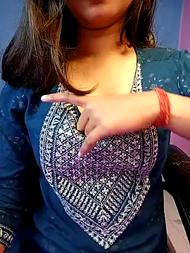 Snapshot of Aditi_1 chatting on February 11, 2025, 4:33 am Aditi 1 online show from February 11, 2025, 4:33 am