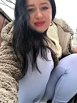 KikiXRed online show from February 25, 2026, 6:45 am