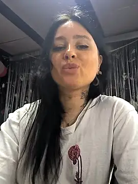 KikiXRed online show from March 19, 2026, 1:04 pm