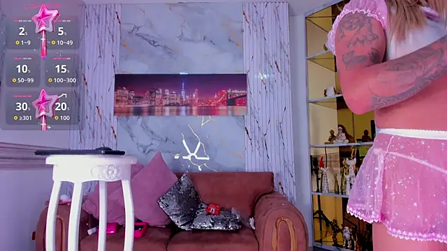 EmmaHills Sex online show from November 18, 2025, 2:21 pm