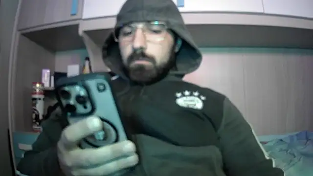 Snapshot of michele1500 chatting on November 6, 2025, 4:30 pm michele1500 online show from November 6, 2025, 4:30 pm