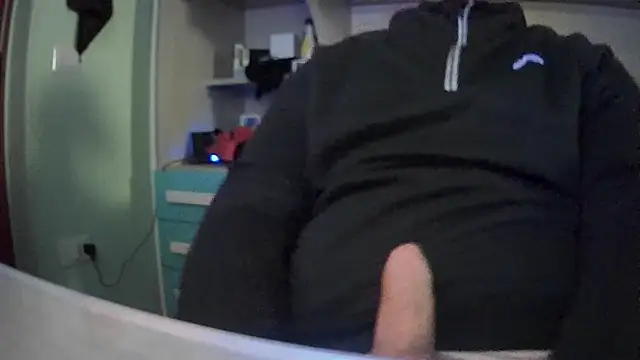 Snapshot of michele1500 chatting on December 4, 2025, 6:05 pm michele1500 online show from December 4, 2025, 6:05 pm