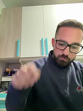 Snapshot of michele1500 chatting on December 16, 2025, 4:34 pm michele1500 online show from December 16, 2025, 4:34 pm