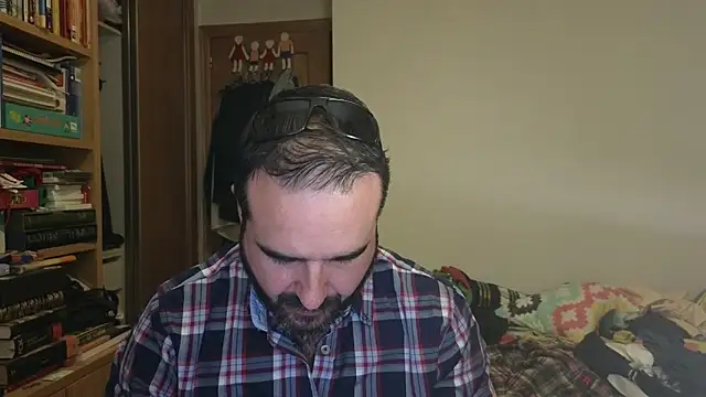 curiosillo83 online show from November 12, 2025, 3:34 pm