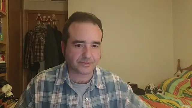 curiosillo83 online show from May 12, 2026, 3:09 pm