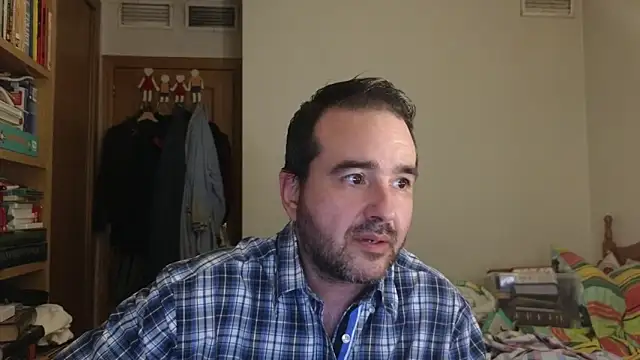 curiosillo83 online show from May 27, 2026, 2:47 pm
